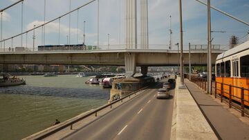 Elisabeth Bridge streetlevel Hungary